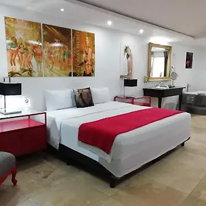 *** Hotel Essenzia De México