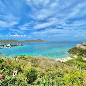 Aparthotel Mermaid Escape - Amazing Views!, East End (Saint Thomas)